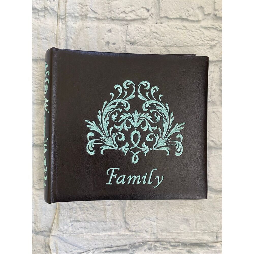 Photo album book holds 200 6x4 photos